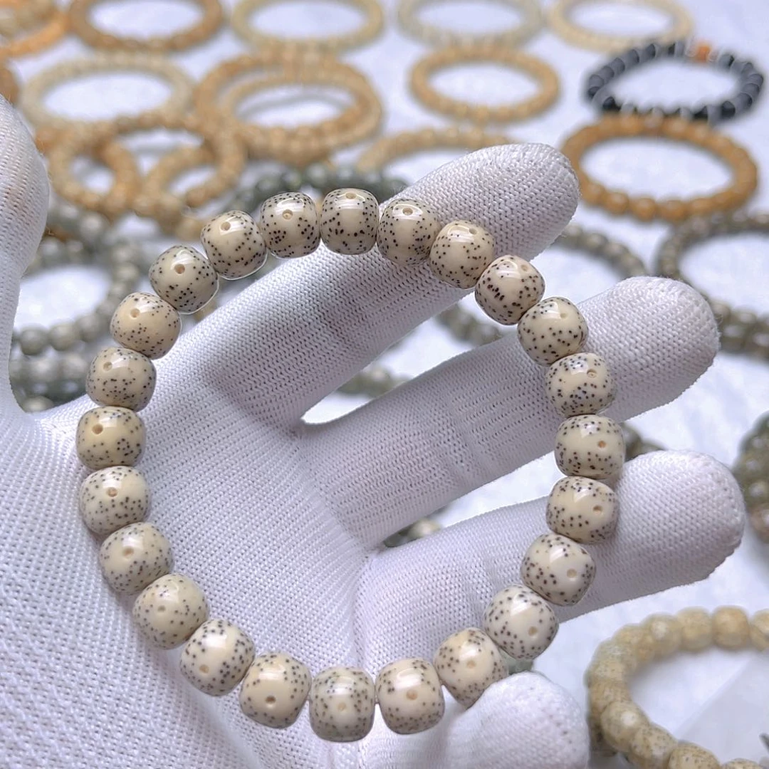 星月菩提手串骨瓷白
