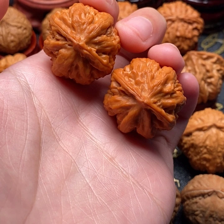 吊坠文玩核桃龙爪纹