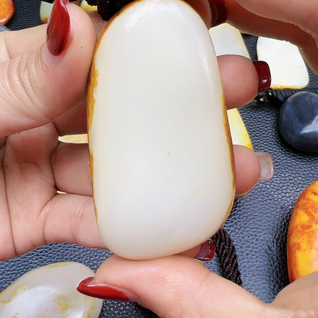 和田玉挂件未镶嵌阿*