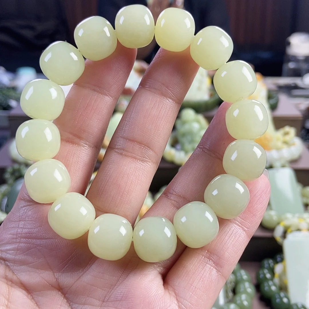 透闪石质玉未镶嵌手串