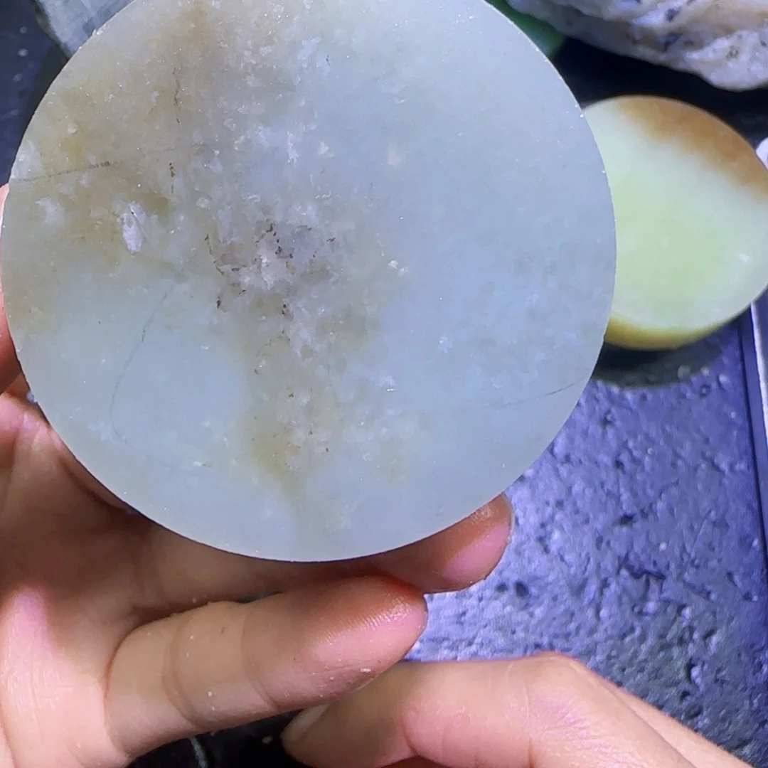 和田玉未镶嵌珠宝半成品