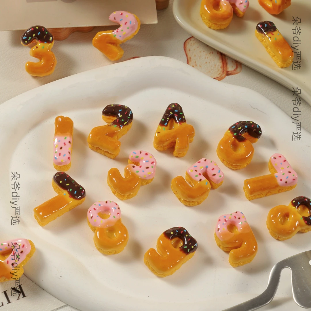 DUOYE/朵爷定制彩条数字饼干【预售】diy树脂食玩配件摆件挂件玩具