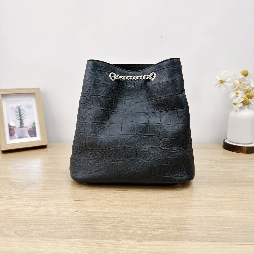 99新 YSL/圣罗兰 水桶包/单肩包/8247