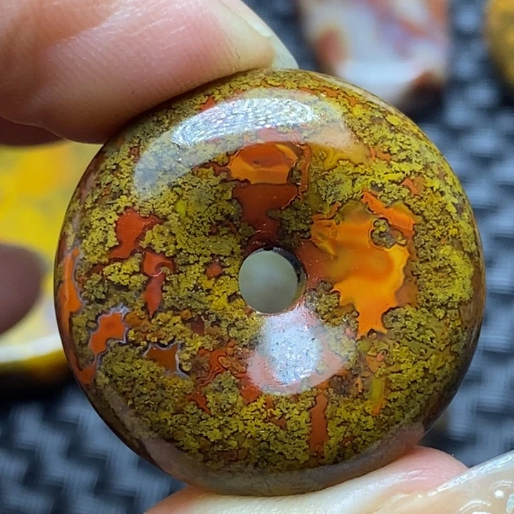 玛瑙/玉髓颈饰未镶嵌老*乐