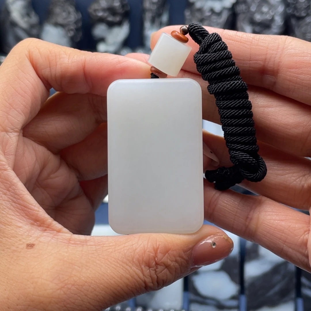 自***翔和田玉未镶嵌挂件