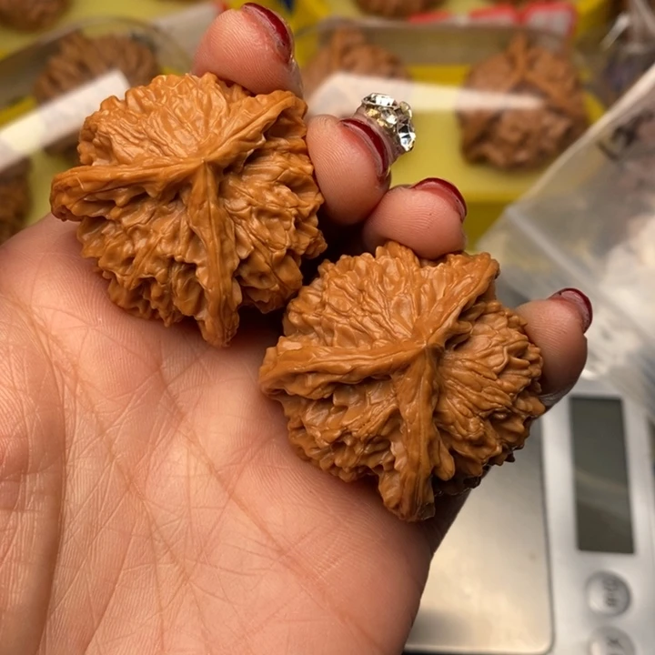 桃核吊坠三棱36核桃