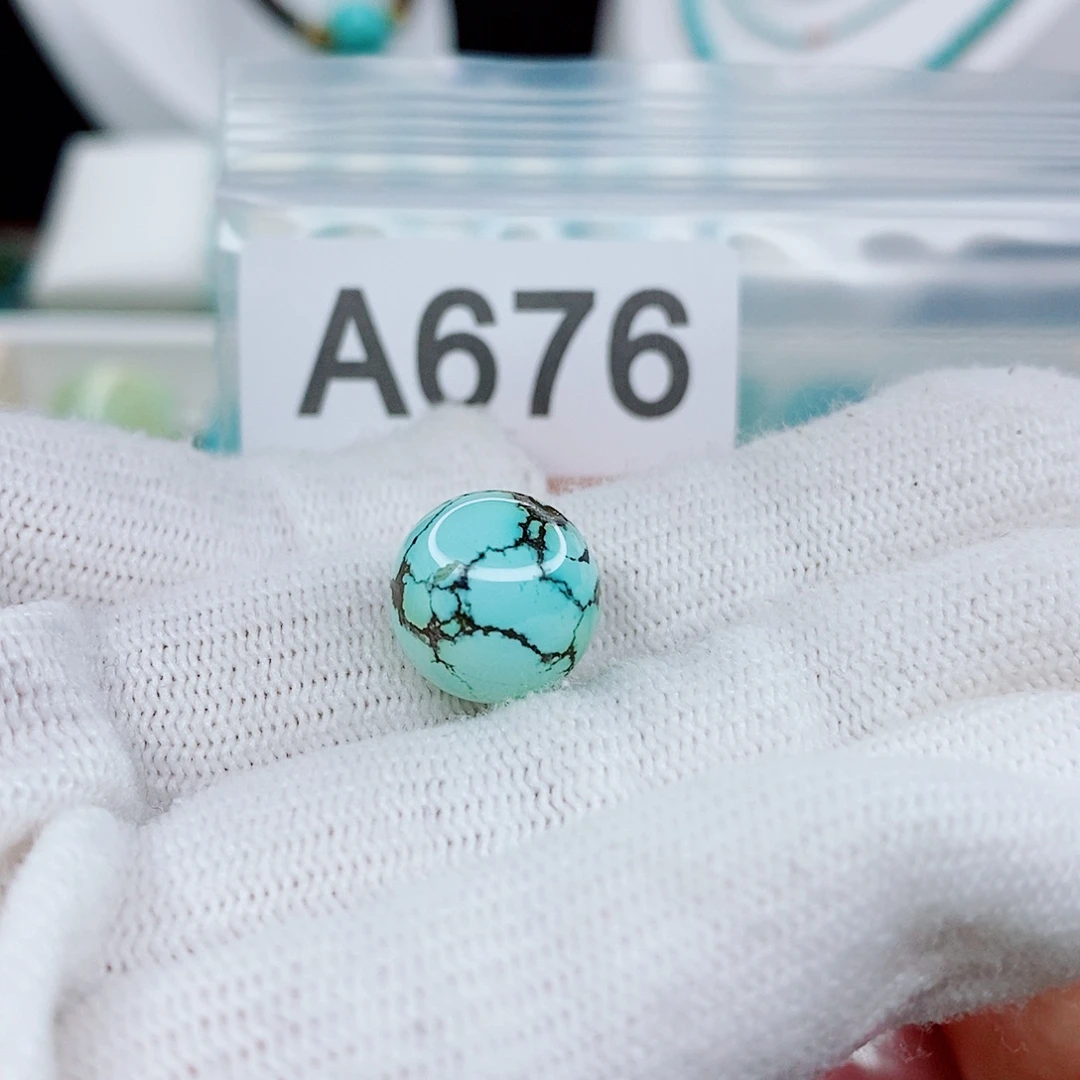 绿松石未镶嵌颈饰