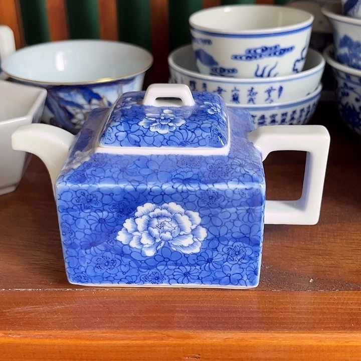 青花釉里红杯子杯子