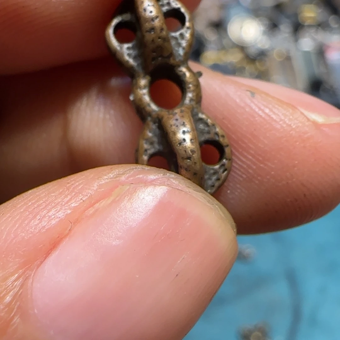 磊吊坠…………………………………………