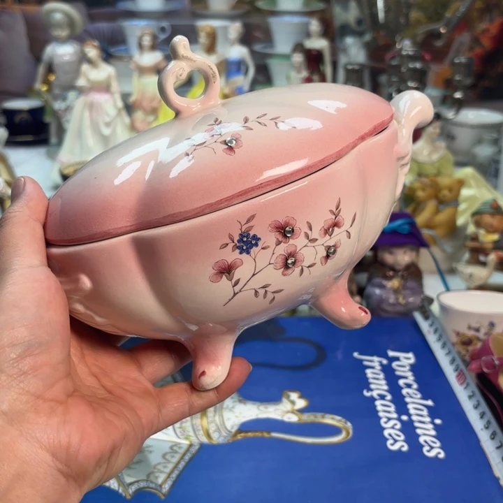 瓷片欧洲中古瓷器（四足汤锅）