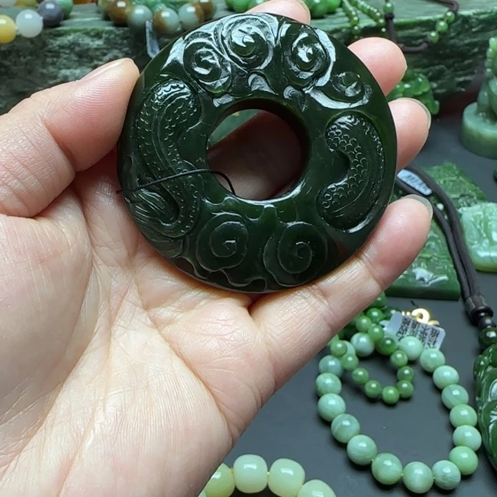 和田玉吊坠未镶嵌