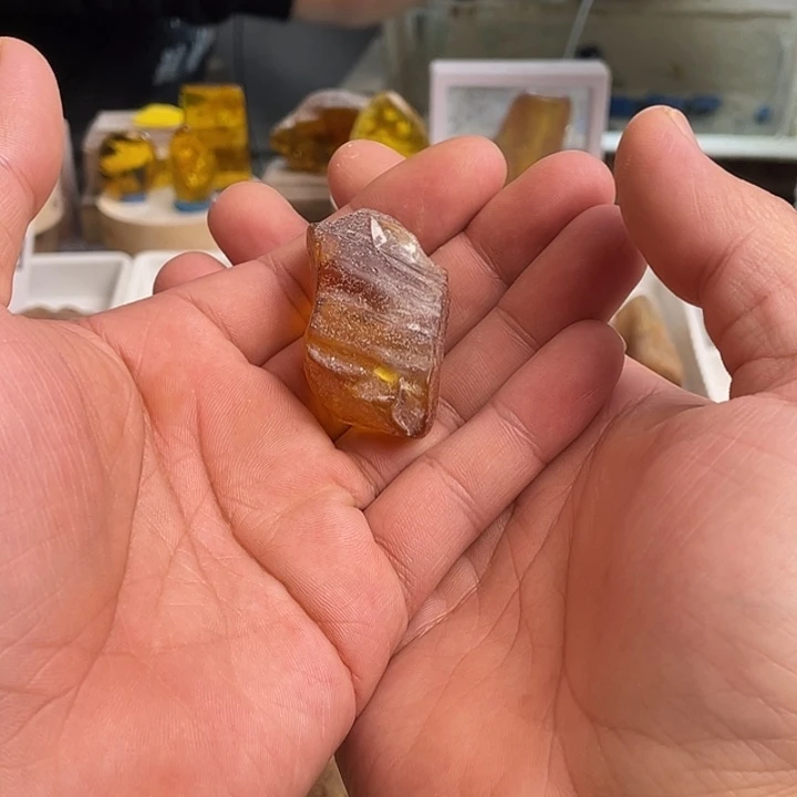 你***宗琥珀未镶嵌裸石天然琥珀蜜蜡