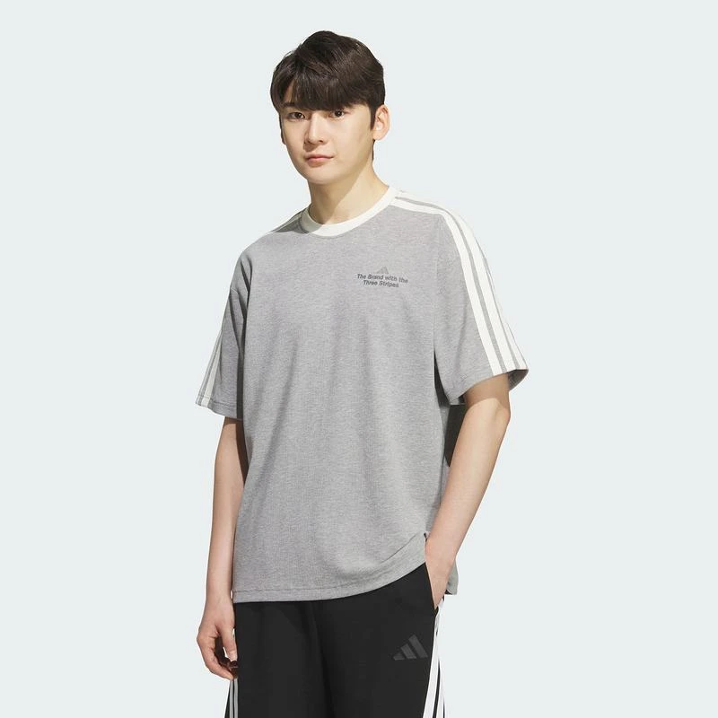 阿迪达斯 （adidas）男子休闲印花运动宽松短袖T恤KF2477