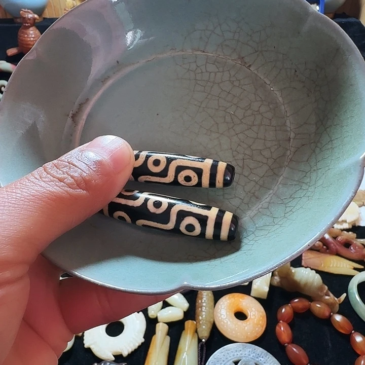 唐***海大叶紫檀（黑酸枝木类）