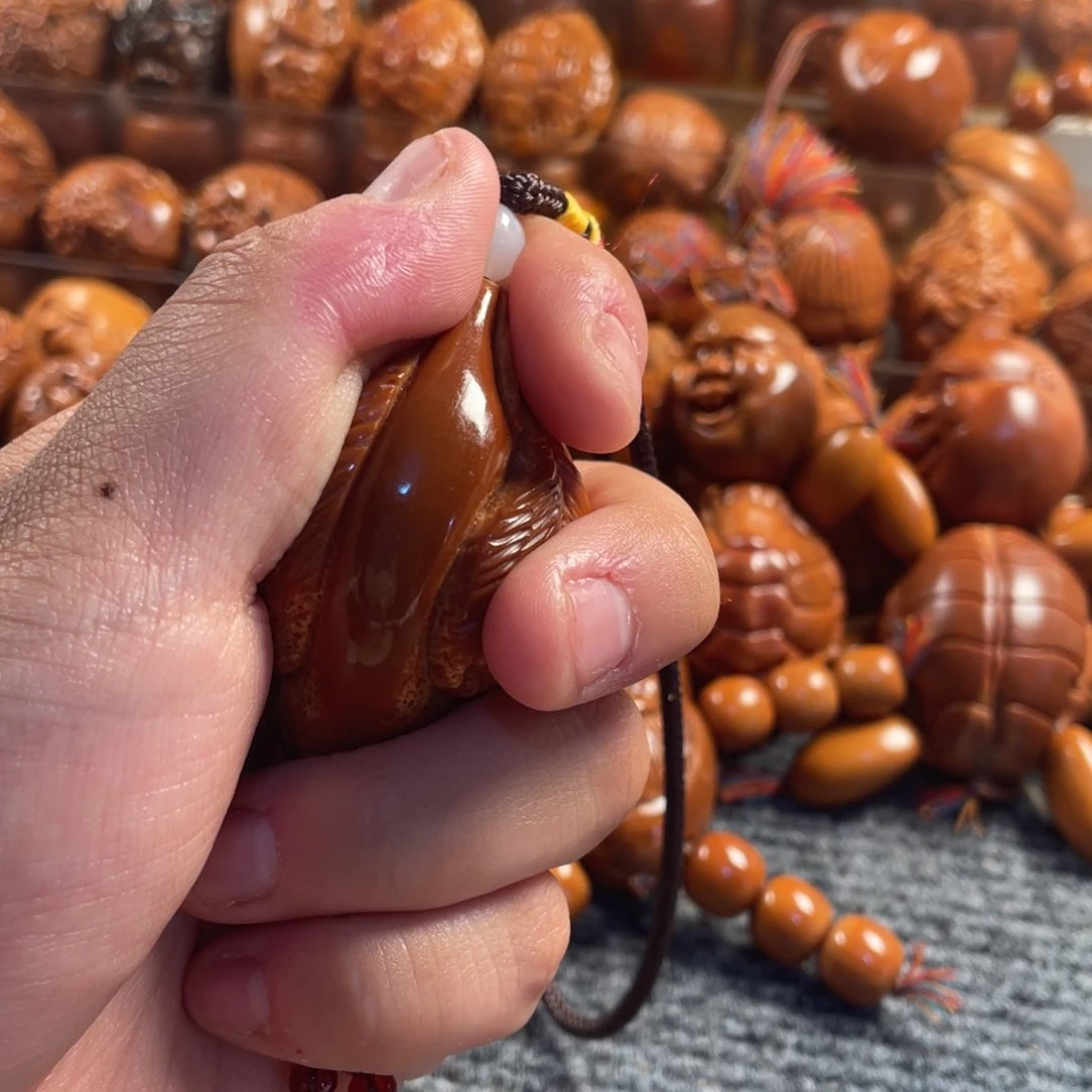 橄榄核吊坠独款三面