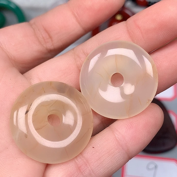 沐***漪玛瑙/玉髓颈饰未镶嵌