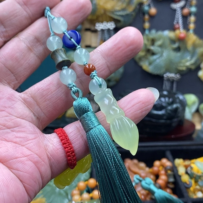 【闪购商品】蛇纹石玉未镶嵌手机链