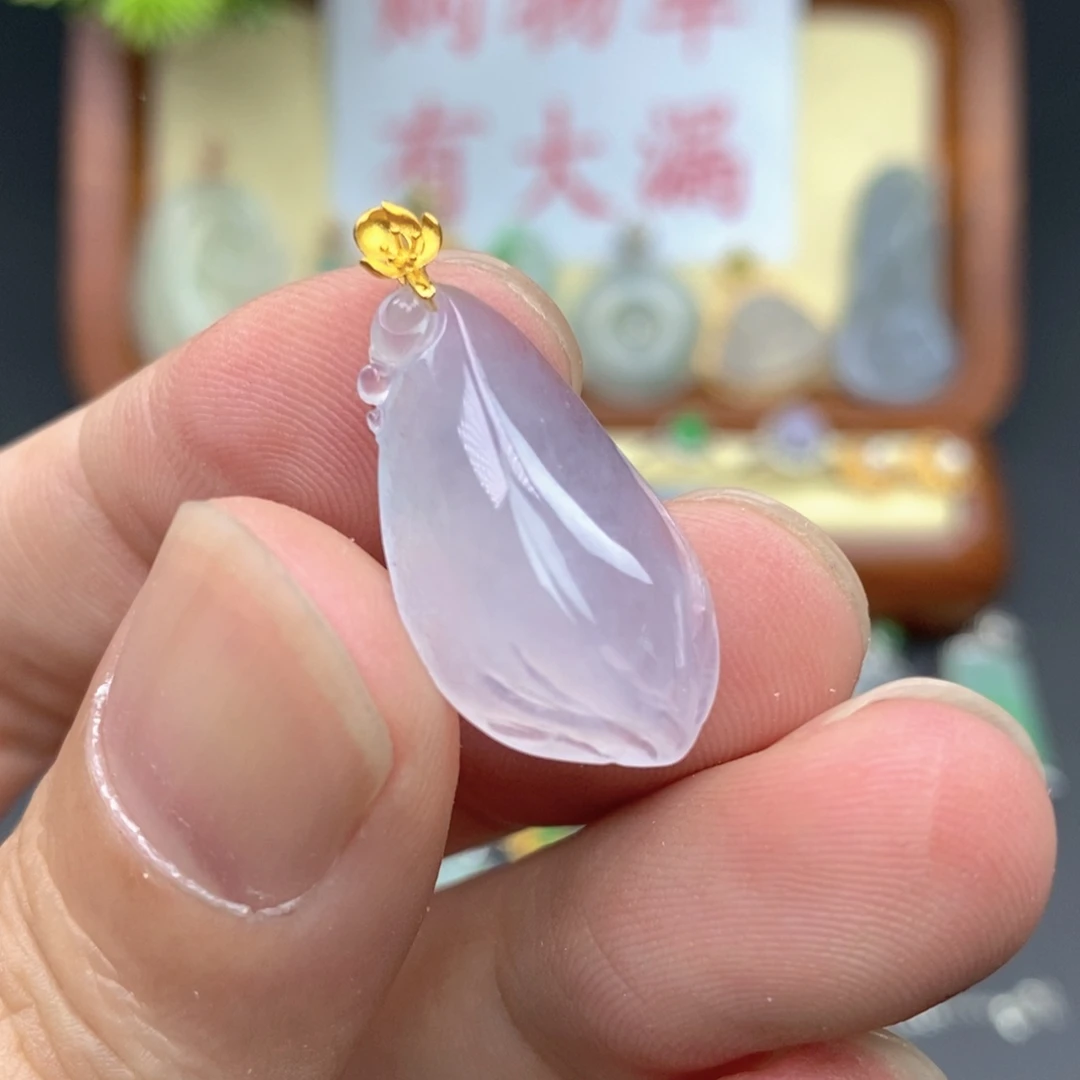 翡翠未镶嵌颈饰瓜