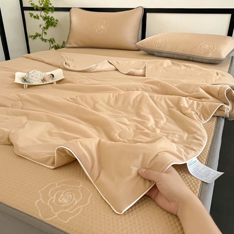 Aa类轻奢提花冰豆豆凉席床笠款夏被四件套高级感清凉丝滑薄空调被