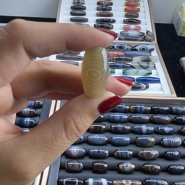 玛瑙/玉髓合金颈饰
