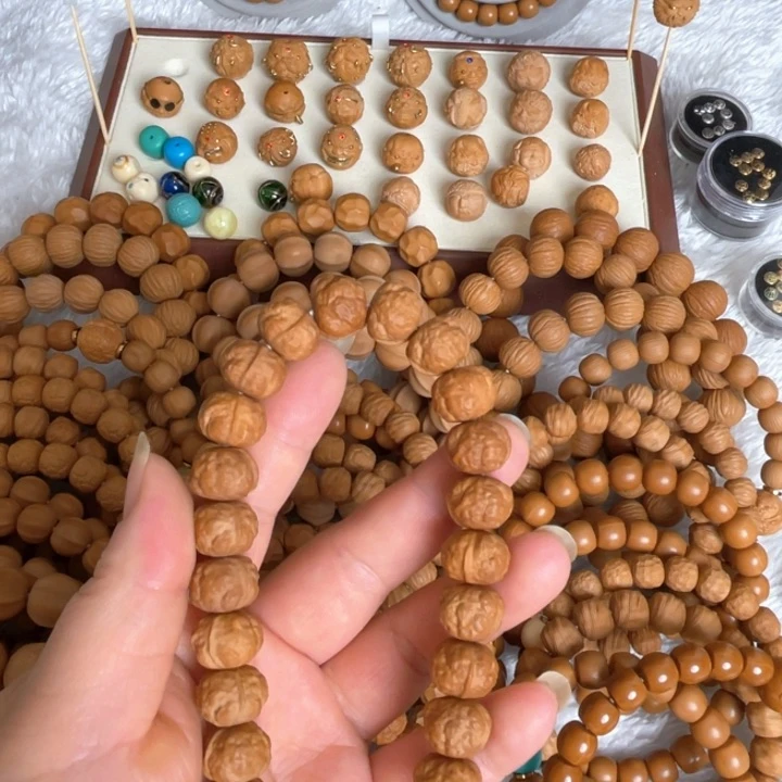 猴头核桃把件手串