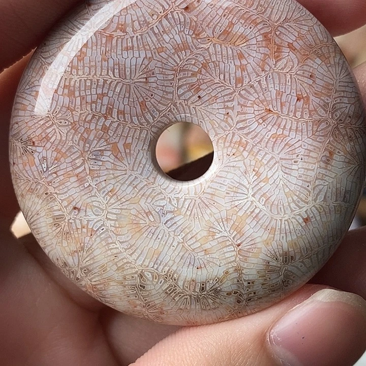 ****意硅化玉未镶嵌颈饰