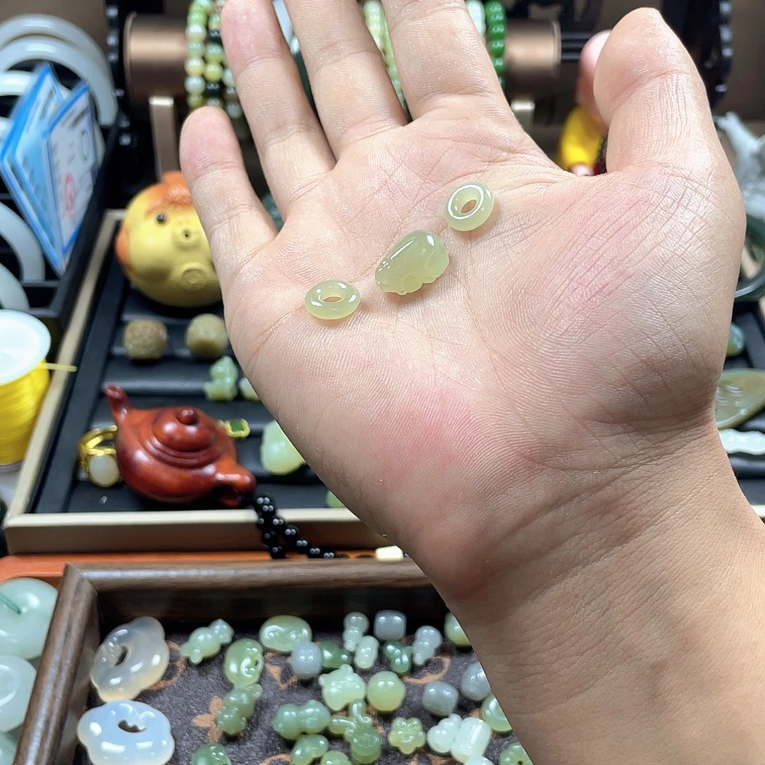 时***5未镶嵌手链和田玉