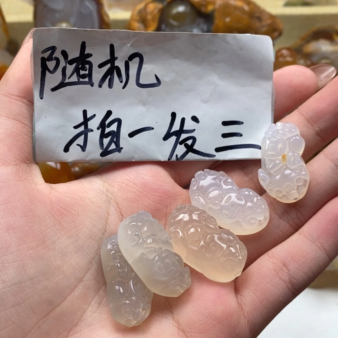 玛瑙/玉髓未镶嵌颈饰