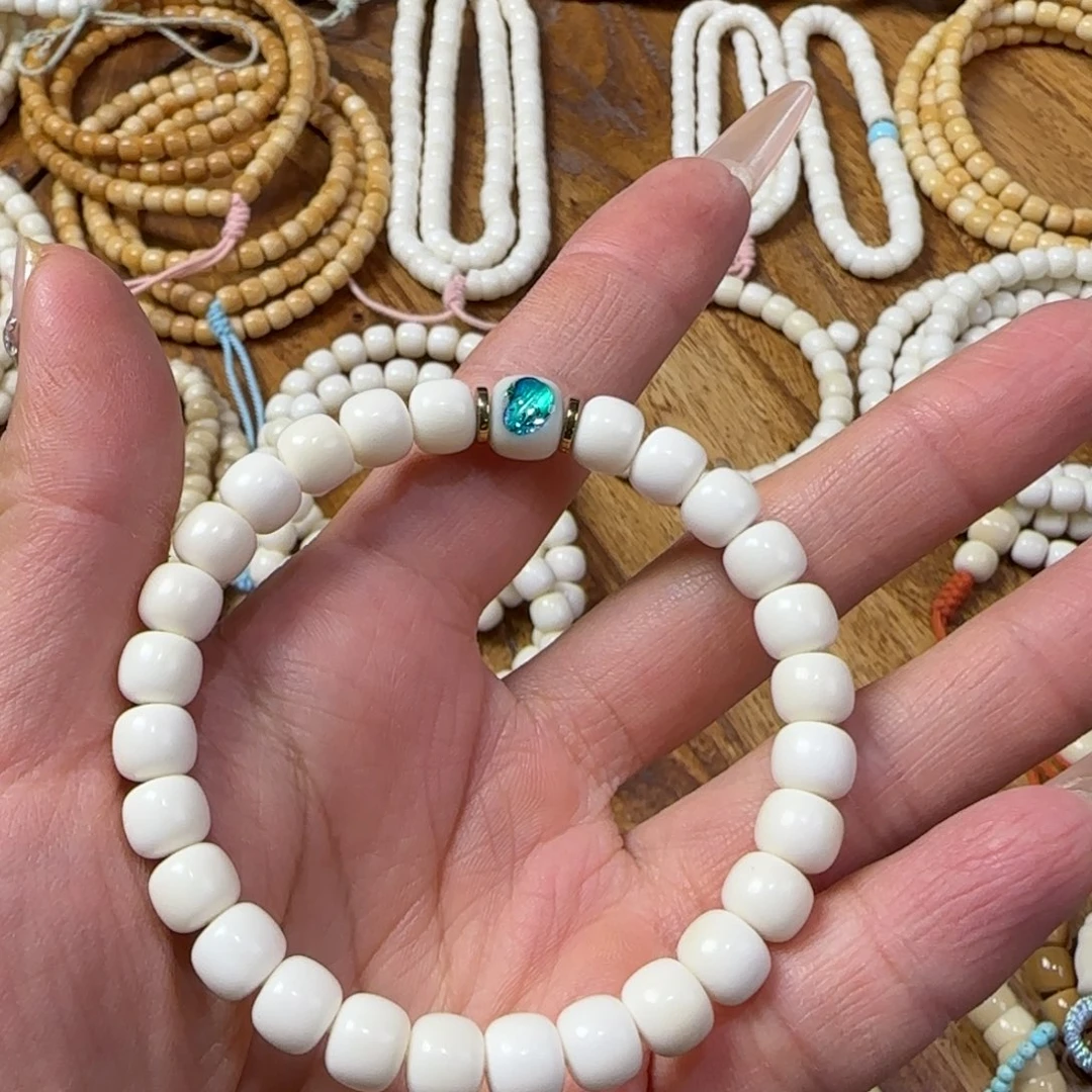 白玉菩提吊坠夜****虹8-7老型单圈➕配饰一颗