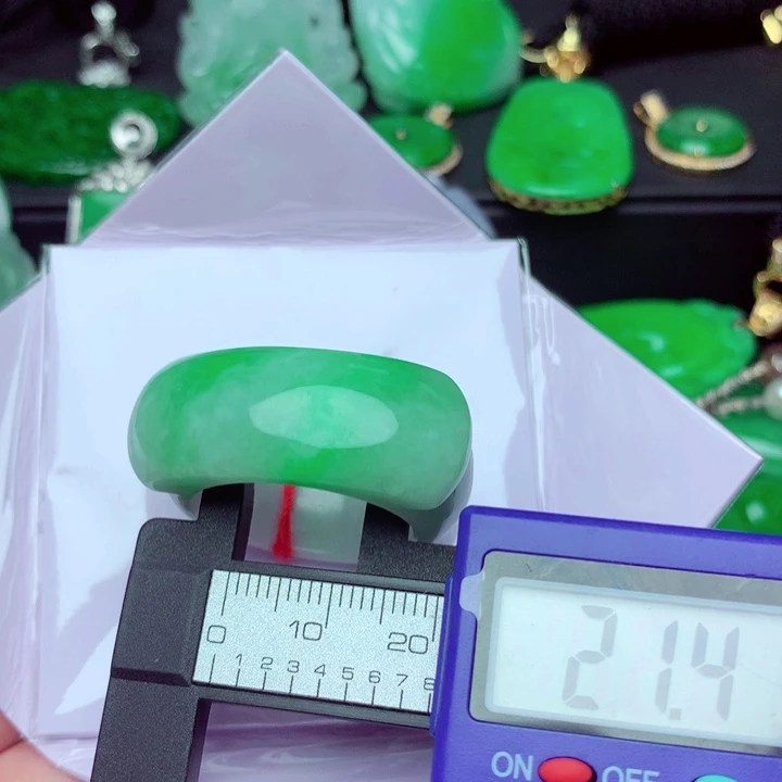 翡翠未镶嵌戒指戒指