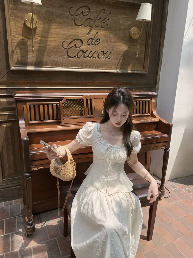 白色刺绣花边泡泡袖上衣半身长裙温柔套装裙超仙拍照中长通勤大码