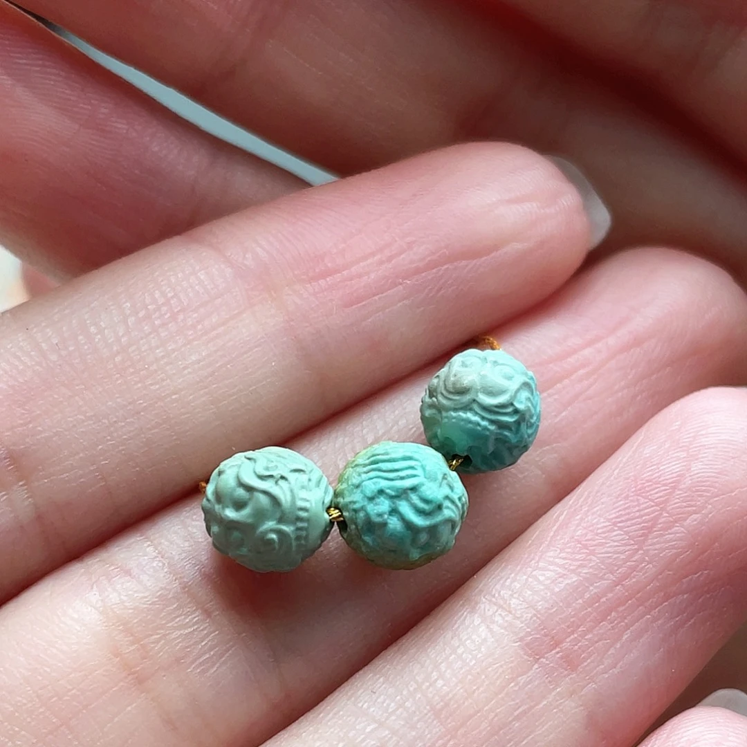 未镶嵌绿松石颈饰