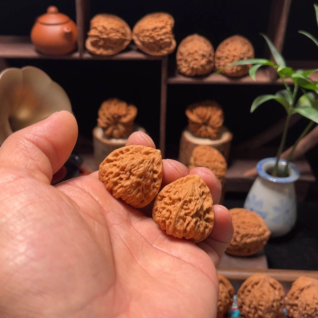 粽***子文玩核桃吊坠32三角南将石