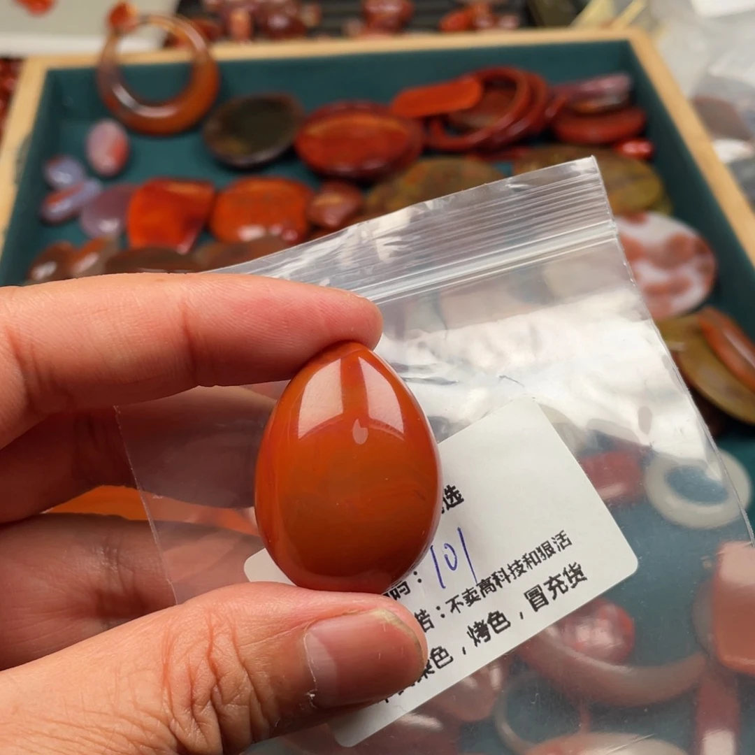 南红玛瑙天然原矿南红未镶嵌辻*?