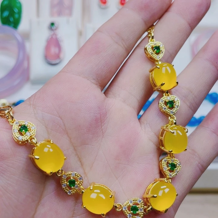 玛瑙/玉髓手链合金黄色爱心手链