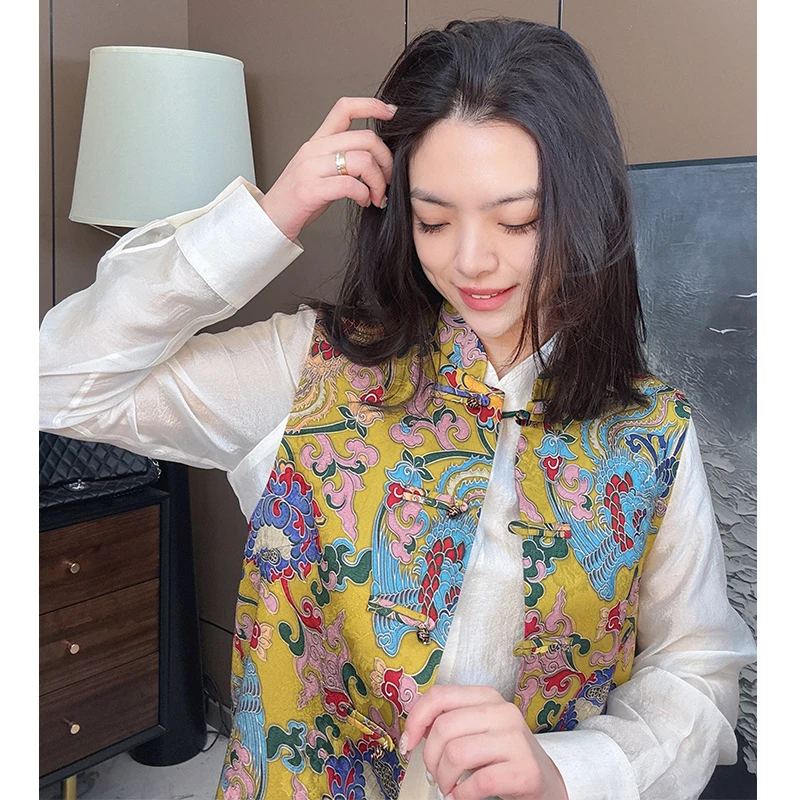 欧韩童话2025春季新款复古国风织染提花气质盘扣新中式马夹6786