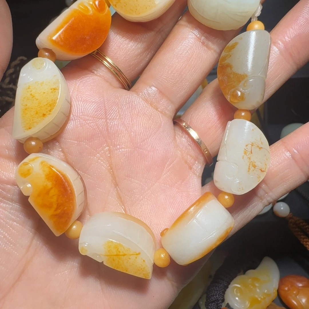 宋***魁和田玉未镶嵌挂件