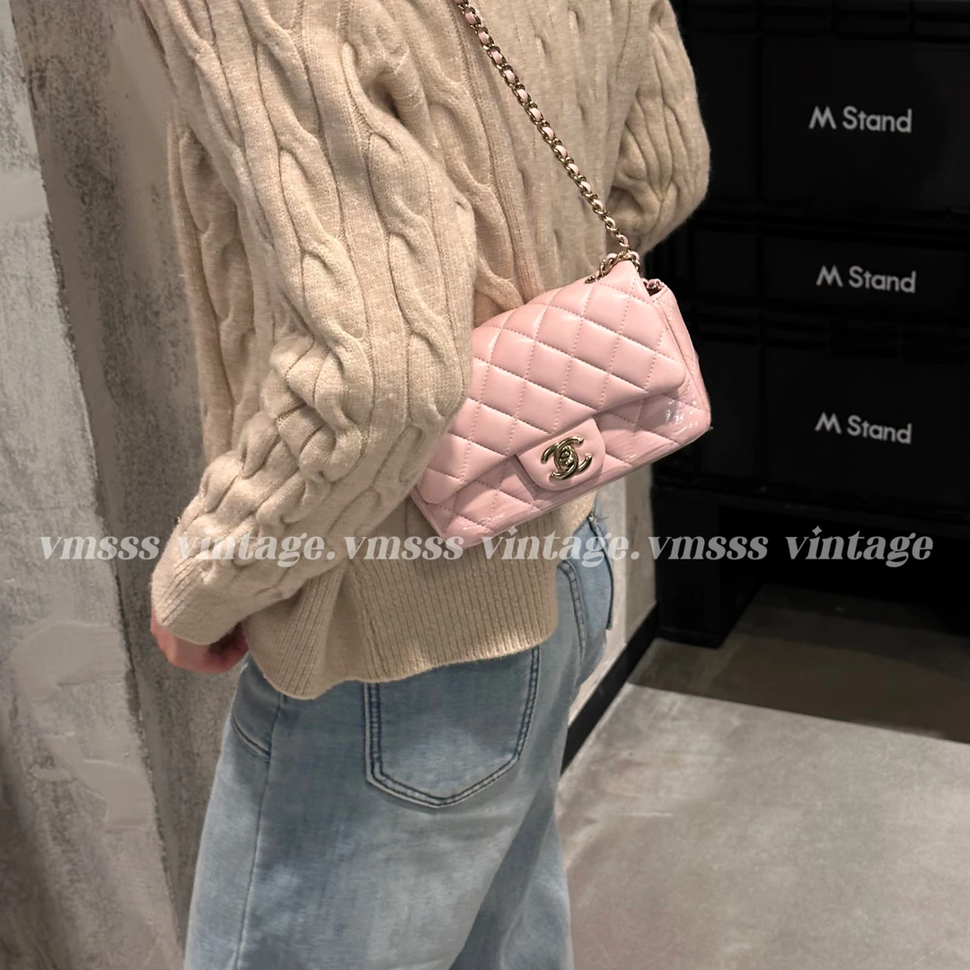 99新 Chanel/香奈儿 24k大mini粉色羊皮单肩包 芯片款70156