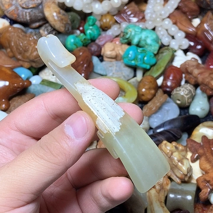 和田玉未镶嵌颈饰70