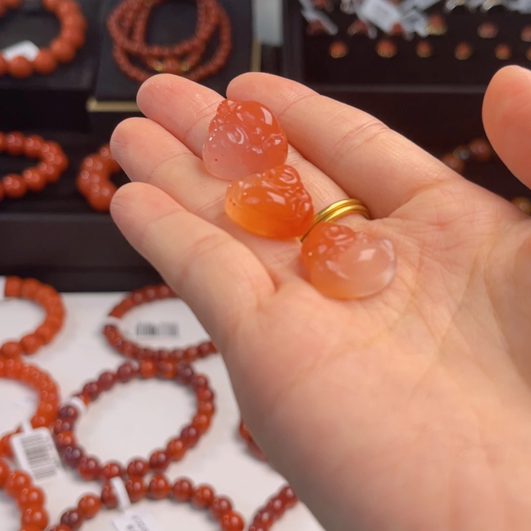 未镶嵌冰飘佛公 17m南红玛瑙