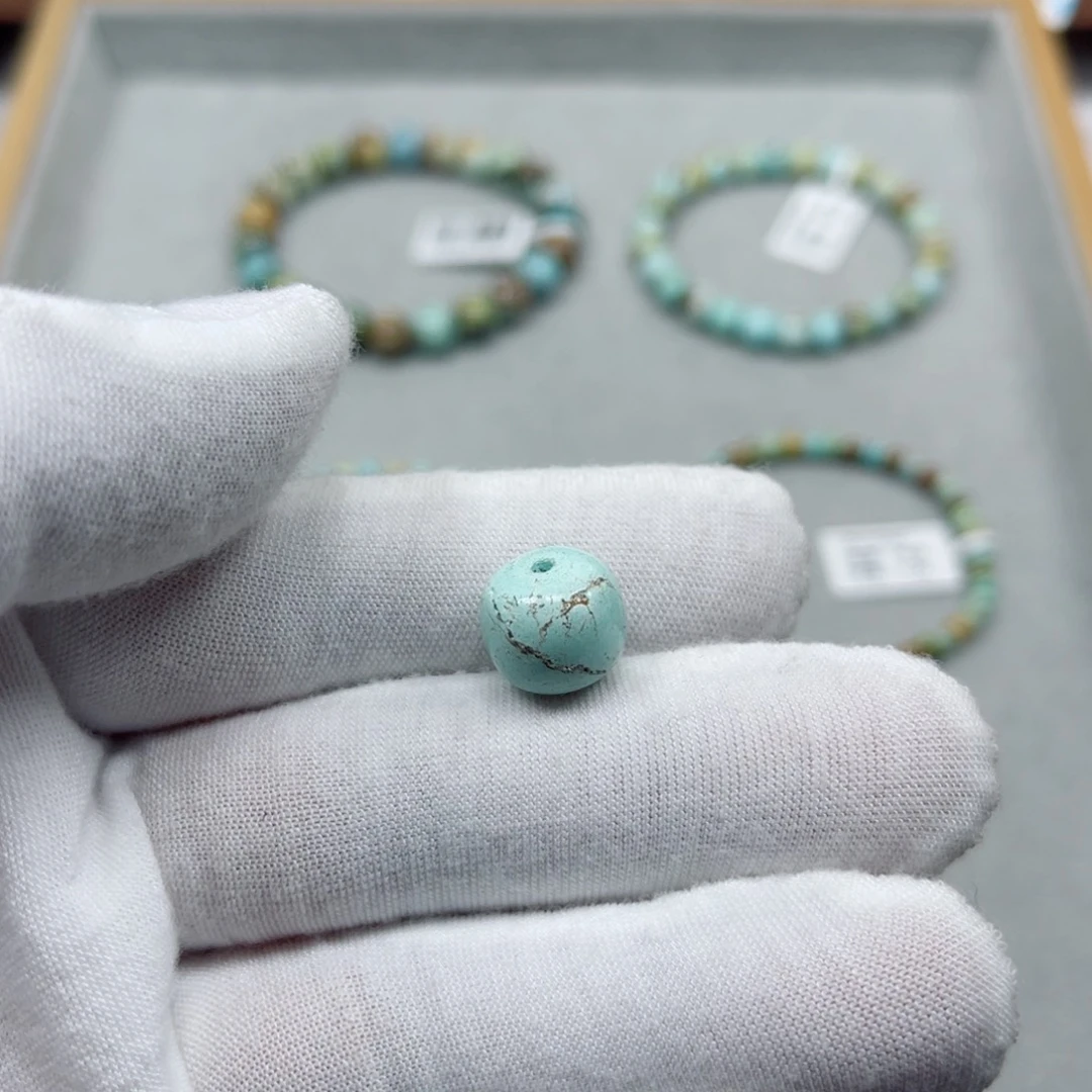 绿松石未镶嵌挂件