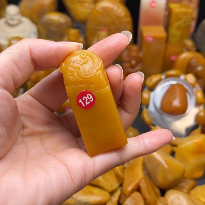 寿山石印石用****3题材：工艺品
