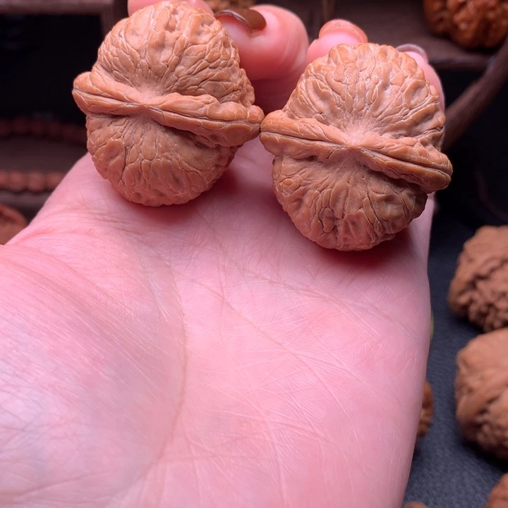 文玩核桃吊坠元宝38