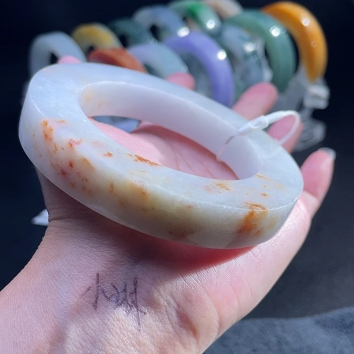 定制翡翠未镶嵌翡翠手镯