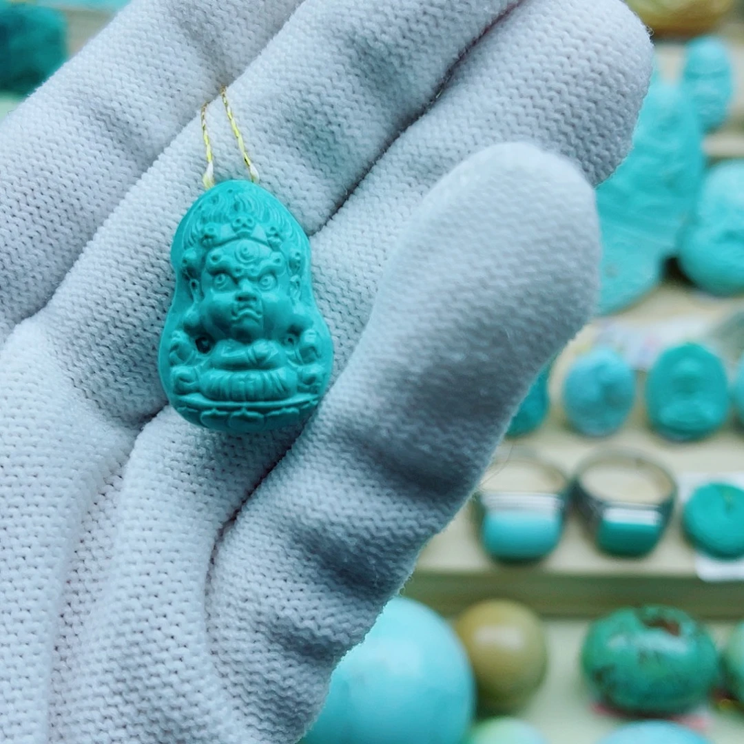 绿松石未镶嵌珠宝奇石