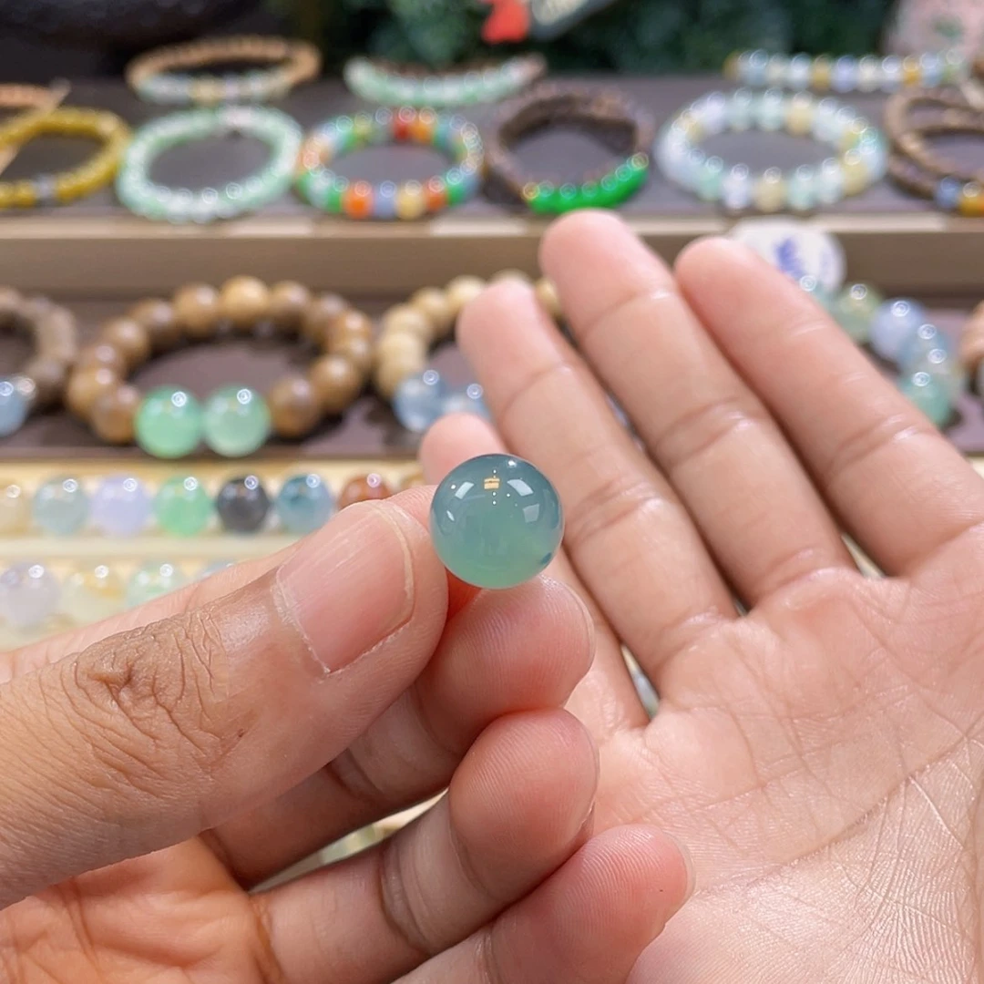【闪购商品】颈饰未镶嵌翡翠孔雀蓝