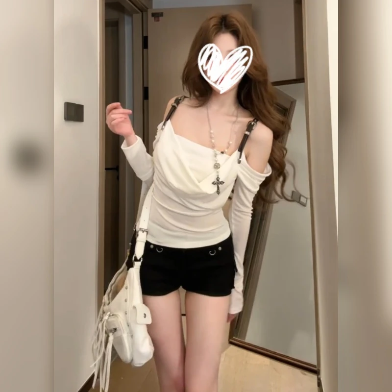 洋气性感辣妹荡领吊带露肩长袖T恤女早秋设计假两件显瘦上衣夏装