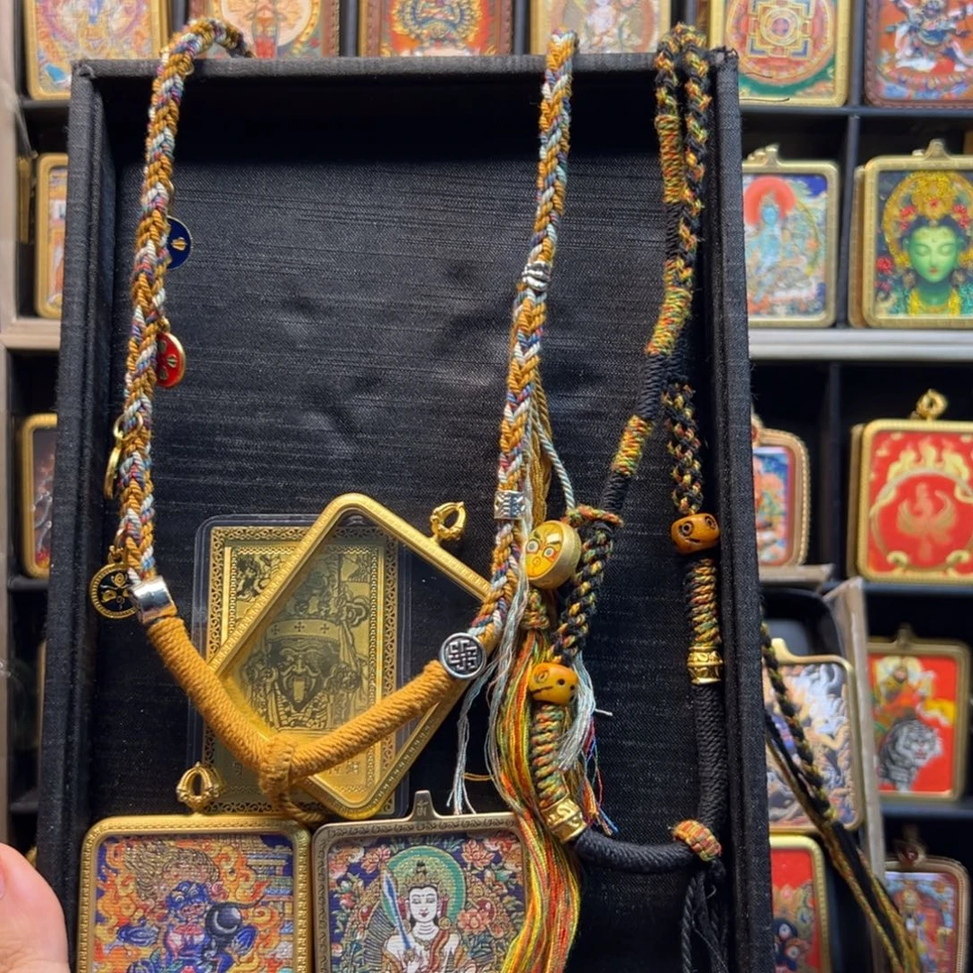 西***修吊坠美丽的风景如花儿般美丽