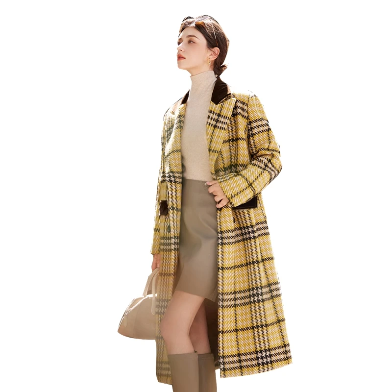 她池秋冬新款格纹撞色双排扣中长款大衣T44Q8237D