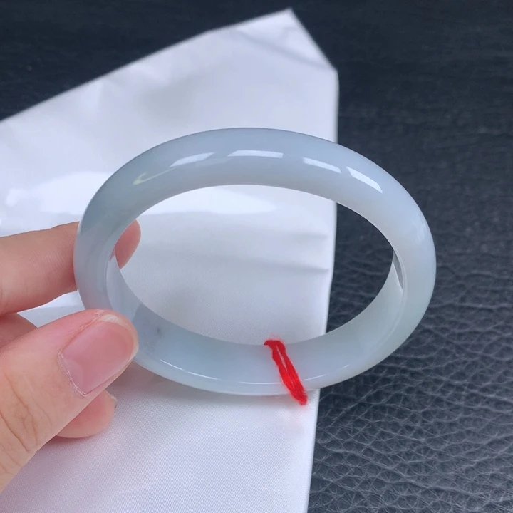 翡翠手镯（贵妃镯）未镶嵌